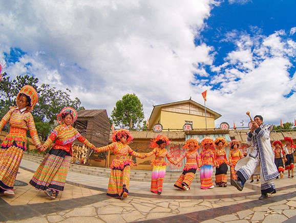 傈僳族非遗技艺葫芦笙舞蹈 斑鸠吃水